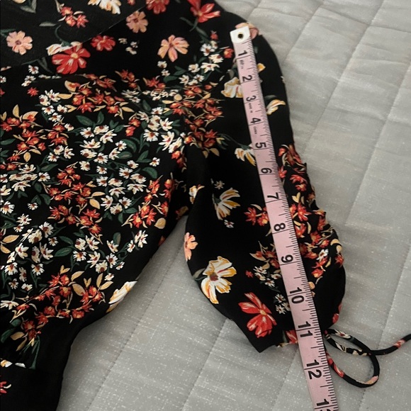 H&M Black Floral Dress open with button at front size 2 - Picture 14 of 16